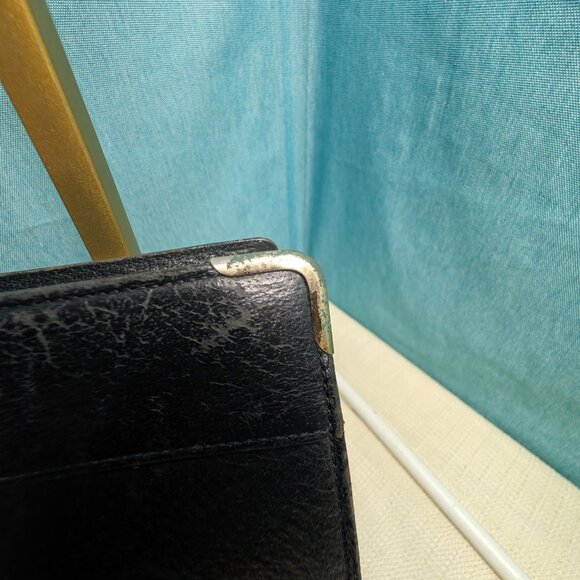 VALENTINO GARAVANI BLACK LEATHER CLUTCH AUTH VTG FEATURING GOLDEN HARDWARE - Picture 8 of 13